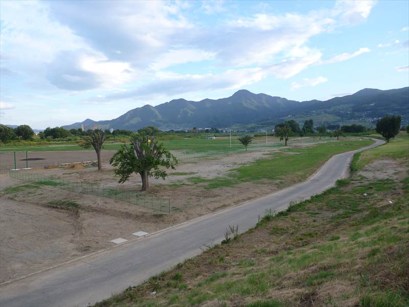 千曲川河川敷グラウンド