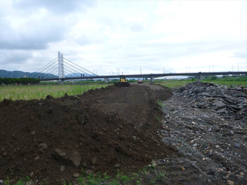 千曲川河川敷グラウンド